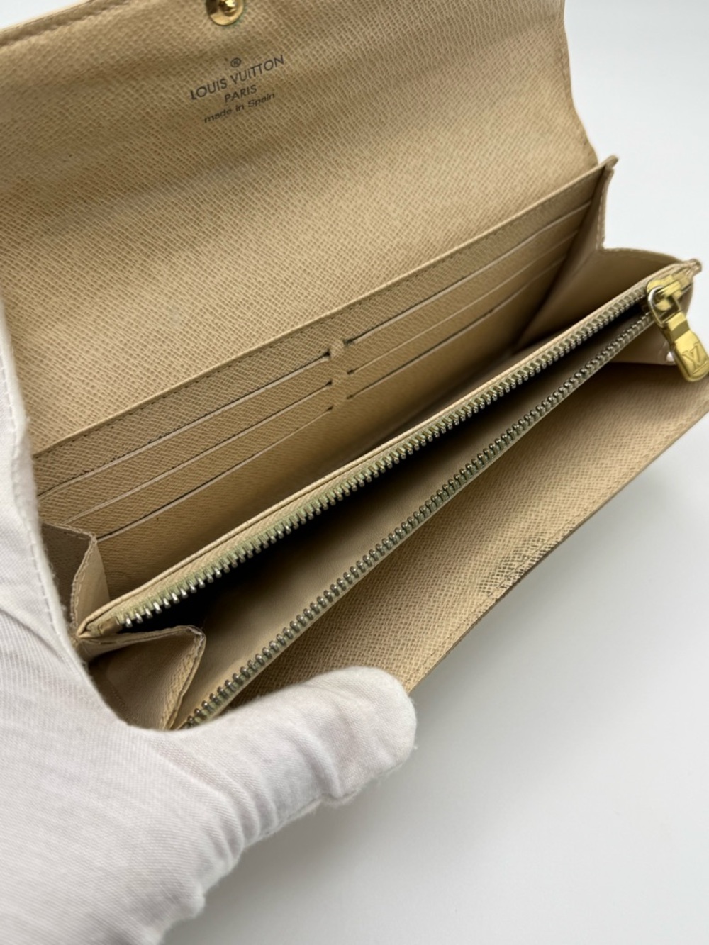 Louis Vuitton Damier Azur Sarah Long Wallet - Picture 10 of 15